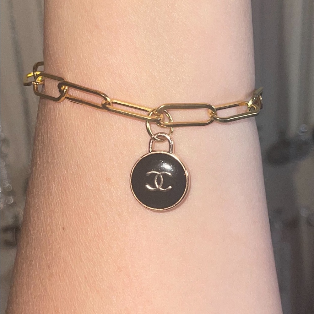 18k Gold Plated Gold Chain Bracelet with Authentic CC zipperpull.